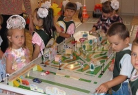 Настольно-напольная игра (магнитно-маркерный макет) "Азбука дорог" + комплект тематических магнитов - «globural.ru» - Архангельск