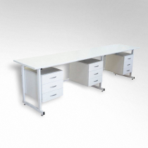 Стол 3-х тумбовый для лабораторных работ 2500*600*850 ЛДСП - «globural.ru» - Архангельск